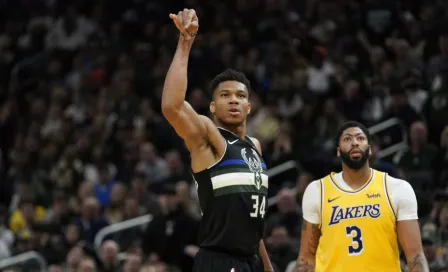 Giannis Antetokounmpo comandó victoria de Bucks sobre Lakers en duelo de punteros