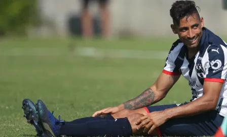 Jonathan Urretaviscaya, sin minutos en Rayados, vinculado con Peñarol 