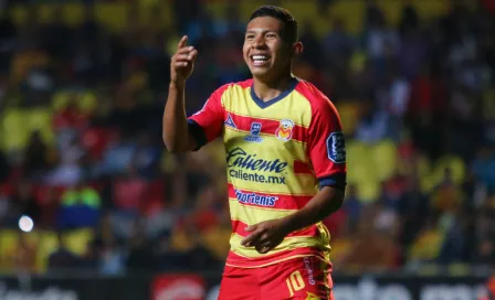 Edison Flores, jugador de Monarcas, se casó en el Estadio Nacional de Lima