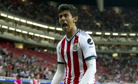 Chivas triunfó en juego de pretemporada ante Tampico con doblete de Macías