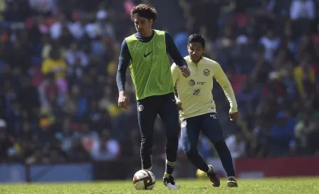 Memo Ochoa se lució con gol para la afición en el Estadio Azteca