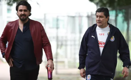 Chivas: Amaury Vergara, sorprendido por aficionados que acudieron a práctica