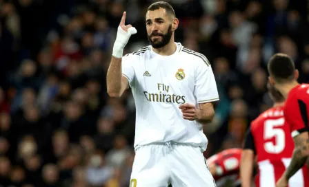 Karim Benzema cortó filete de oro con el famoso chef Salt Bae