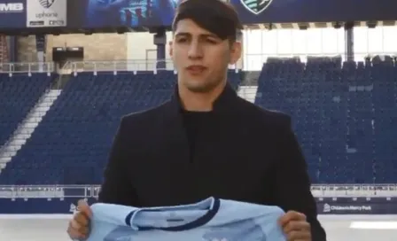 VIDEO: Alan Pulido ya conoció su nuevo estadio