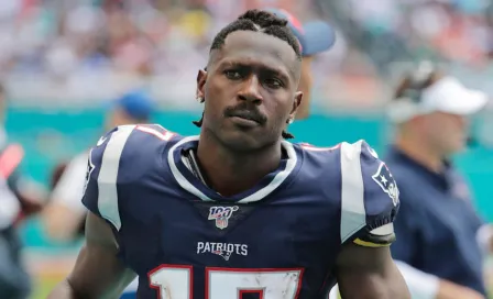 Antonio Brown se entregó a la policía en Florida