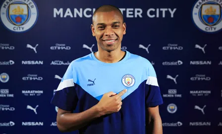 Fernandinho amplió su contrato con Manchester City hasta 2021