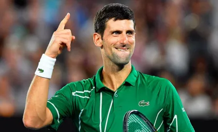 Djokovic, primer finalista del Australian Open tras imponerse a Federer