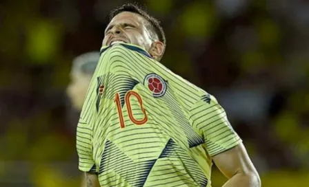 América: Benedetti sufrió aparatosa lesión de rodilla en duelo entre Colombia y Uruguay