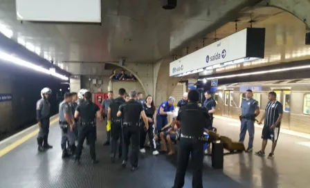 VIDEO: Aficionados de Sao Paulo y Corinthians se enfrentaron en el metro de Brasil