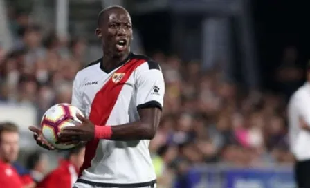  Luis Advíncula desmintió que haya denunciado al Rayo Vallecano 