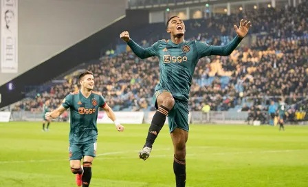 Edson Álvarez y Ajax, en Semifinal de Copa de Holanda tras derrotar a Vitesse