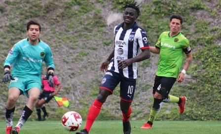 Ake Loba marcó doblete en victoria de Rayados Sub 20