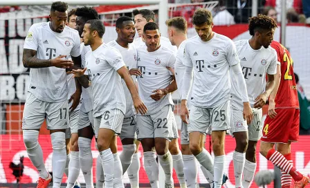 Bayern Munich se aferra al liderato con goleada al Colonia