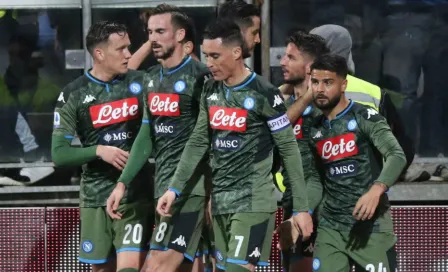 Napoli venció al Cagliari y recupera terreno en Serie A