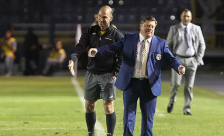 Miguel Herrera explotó contra el arbitraje de Marrufo y lo consideró "desastroso"