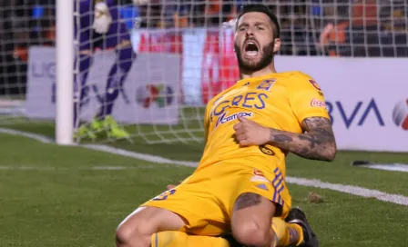 Tigres goleó a Pumas con hat-trick de Gignac en el Volcán