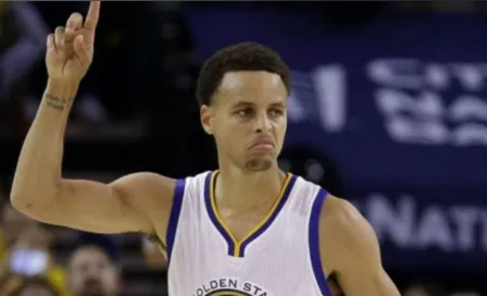 Stephen Curry regresaría con Warriors frente a Raptors 