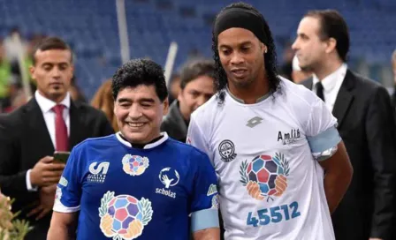 Maradona mandó mensaje de apoyo a Ronaldinho tras acusaciones en Paraguay 