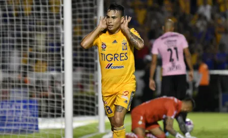 Tigres, demandado ante la FIFA por traspaso de Zelarayán al Columbus