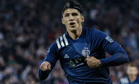 Alan Pulido protagonizó con gol y asistencia goleada de Sporting KC