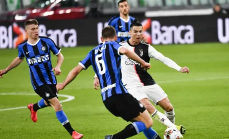 Cristiano Ronaldo bromeó con aficionados invisibles antes del Inter de Milan 