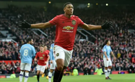 Manchester United sorprendió y venció al Manchester City en el Derbi