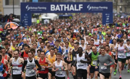 Miles de personas corrieron Medio Maratón en Inglaterra a pesar de coronavirus