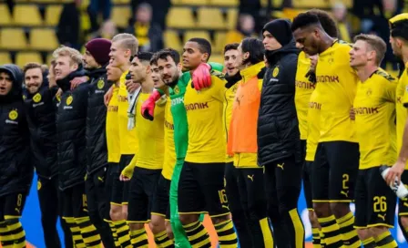 Jugadores del Dortmund redujeron su sueldo para apoyar al equipo