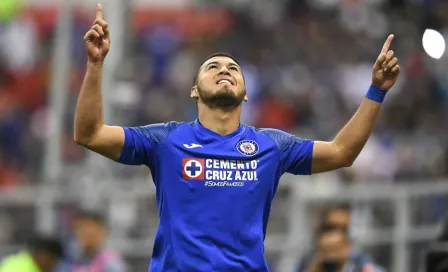 Cruz Azul: Juan Escobar donó 140 despensas en Paraguay por coronavirus