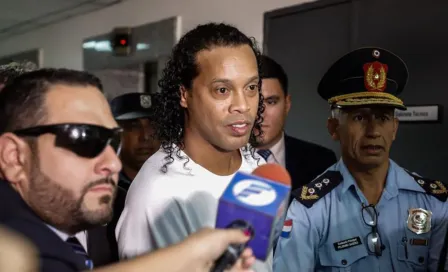 Así salió Ronaldinho de la cárcel en Paraguay 