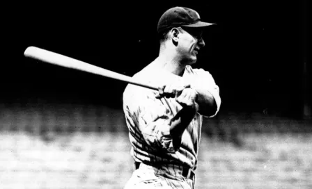 Bat de Lou Gehrig es vendido en más de un millón de dólares