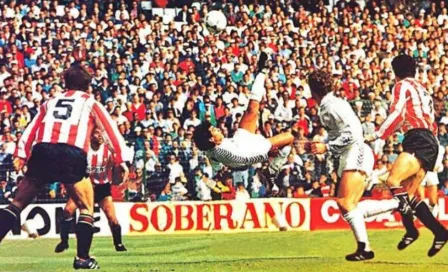 Hugo Sánchez, a 32 años de su golazo de chilena con Real Madrid