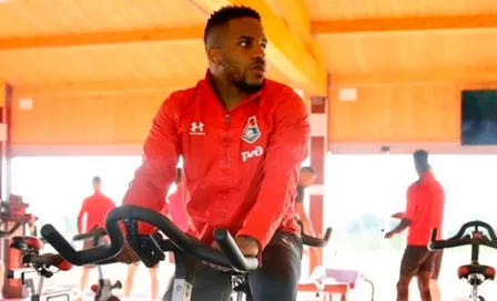 Jefferson Farfán rectificó y está a favor de reducción de sueldo