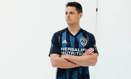 Chicharito lidera al Galaxy en el torneo virtual de la MLS