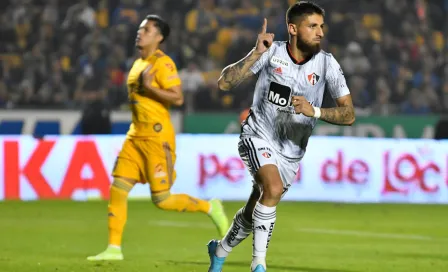 VIDEO: Ignacio Jeraldino hizo historia al marcar el gol 100 en la eLigaMX