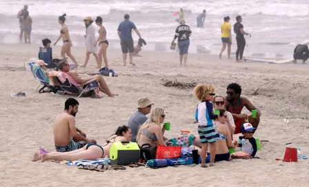 California ordenó cerrar todas las playas ante desborde de la gente