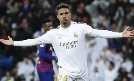 Jovic y Mariano, únicas ausencias en el entrenamiento del Real Madrid