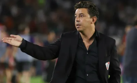 Subasta del saco de Marcelo Gallardo recaudó más de 3 mil dólares