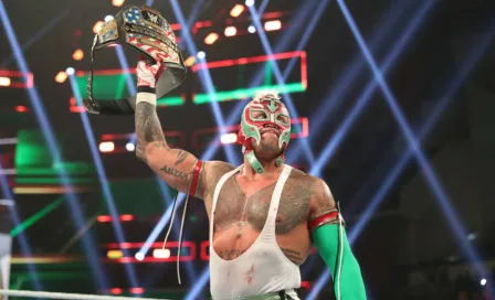 ¿Rey Mysterio está en estado crítico por lesión en el ojo?