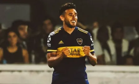 Futbolistas de Boca y de River donaron camisetas para fabricar tapabocas