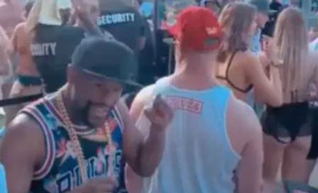 VIDEO: Floyd Mayweather fue captado en Pool Party y centro nocturno en Arizona