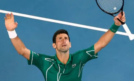 Novak Djokovic fue galardonado en Serbia por su contribución al país