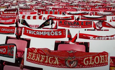 Benfica: Afición de las Águilas fue recordada con bufandas en juego contra Tondela