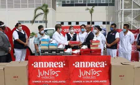 Andrea donó caretas protectoras y calzado a médicos y enfermeras en León