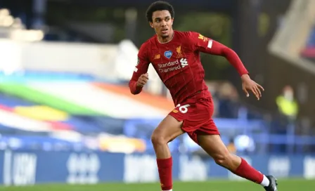 Premier League: Alexander-Arnold usó botines especiales para protestar vs racismo