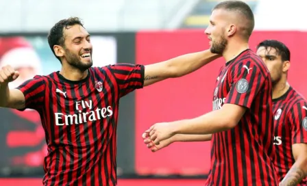 Serie A: Calhanoglu y Rebic guían al Milan en victoria sobre la Roma