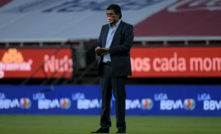 Luis Fernando Tena: 'Chivas jugó aceptable, no se podía esperar tanto vértigo' 