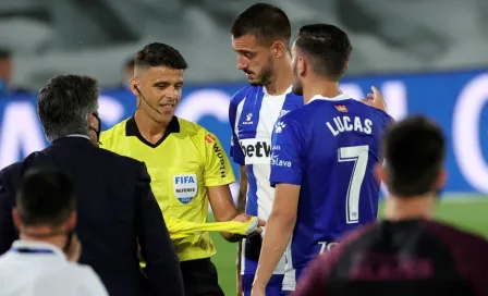 LaLiga: Árbitro del Real Madrid vs Alavés sufrió una lesión y tuvo que dejar el partido