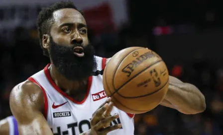 NBA: Harden llegó a Florida con polémico cubrebocas a favor de los policías