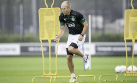 Robben: Se perdió el primer entrenamiento del Groningen por consejo médico